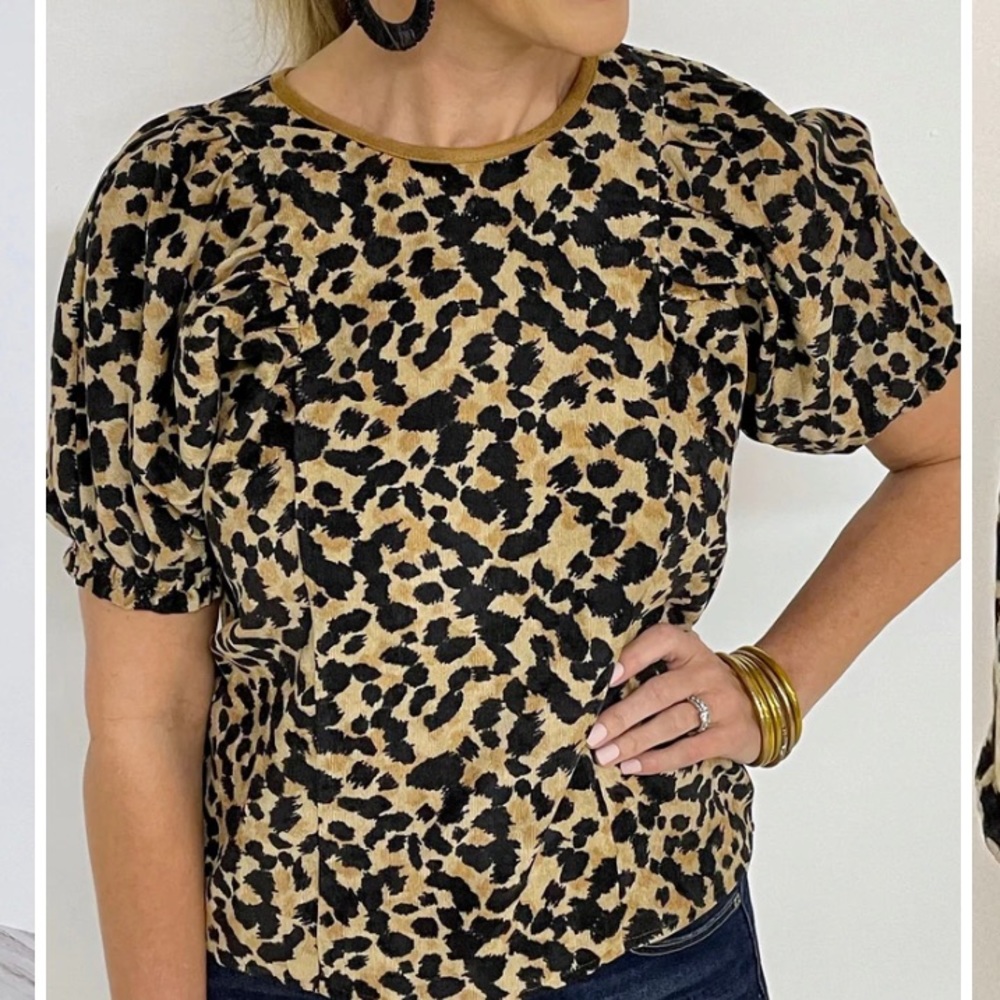 Leopard puff sleeve top